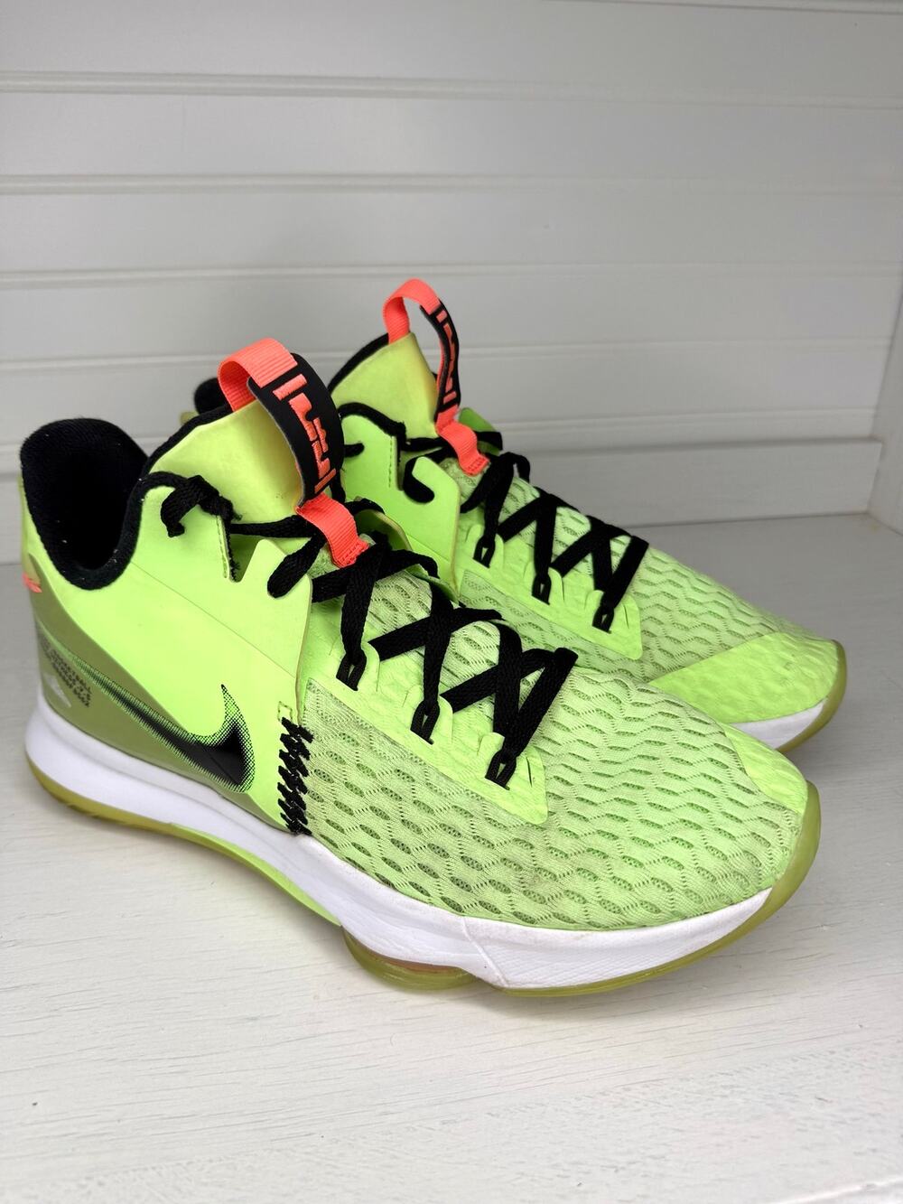 Nike LeBron Witness 5 V Grinch Lime Glow Basketball Shoes Men’s Size 11.5